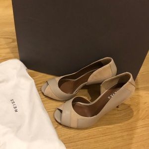 Brand new Reiss court shoe in nude